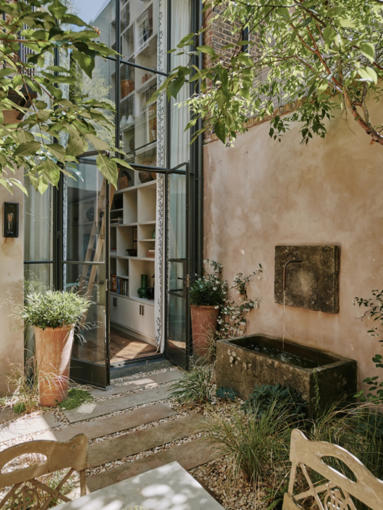 Chelsea Townhouse Courtyard Trough