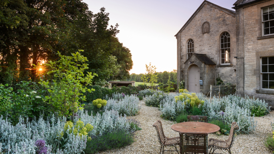 JI 140623 MBChapelHouse 010