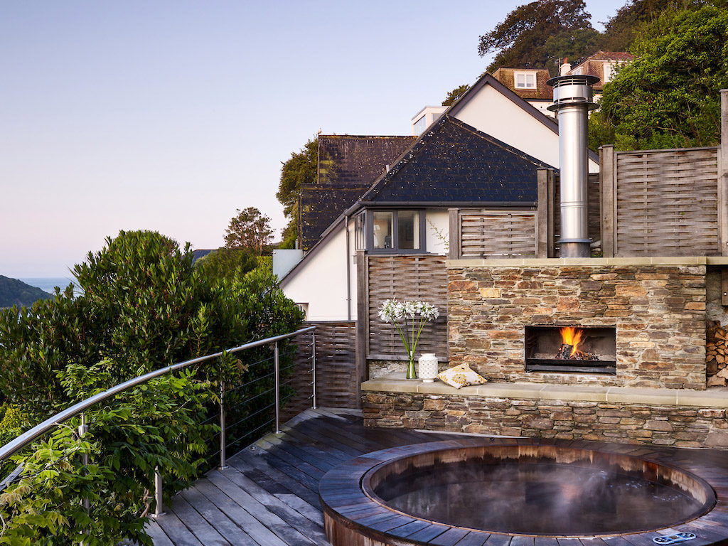 Start House Hot Tub
