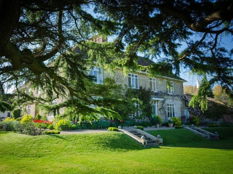 Marian Boswall Elegant Garden Design