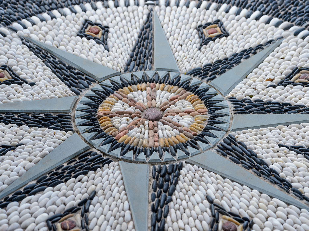 Mosaic Star Courtyard